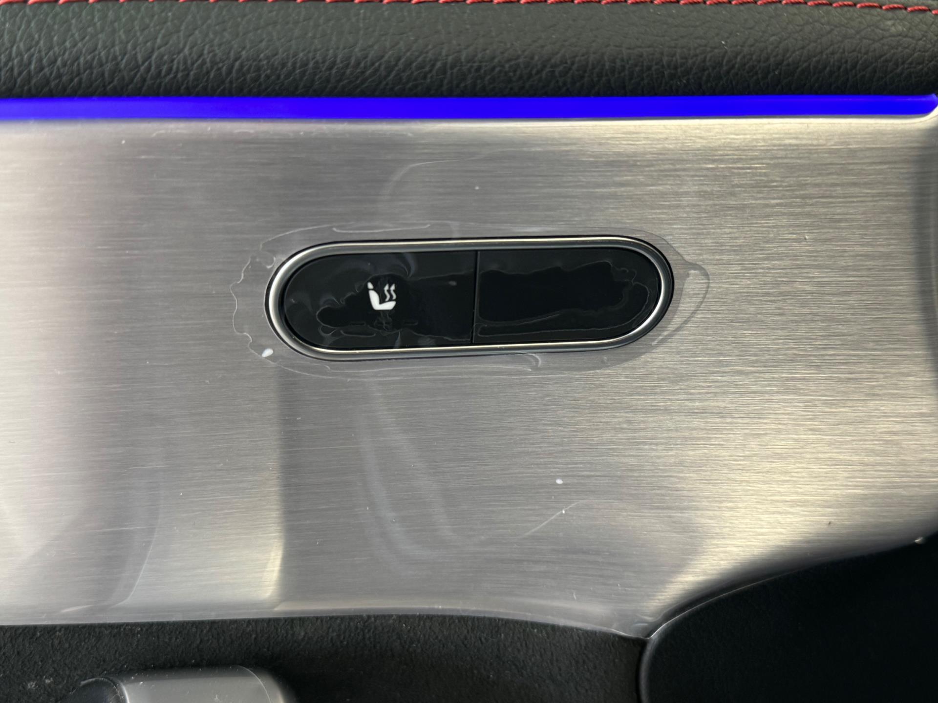 38241064-26.jpg