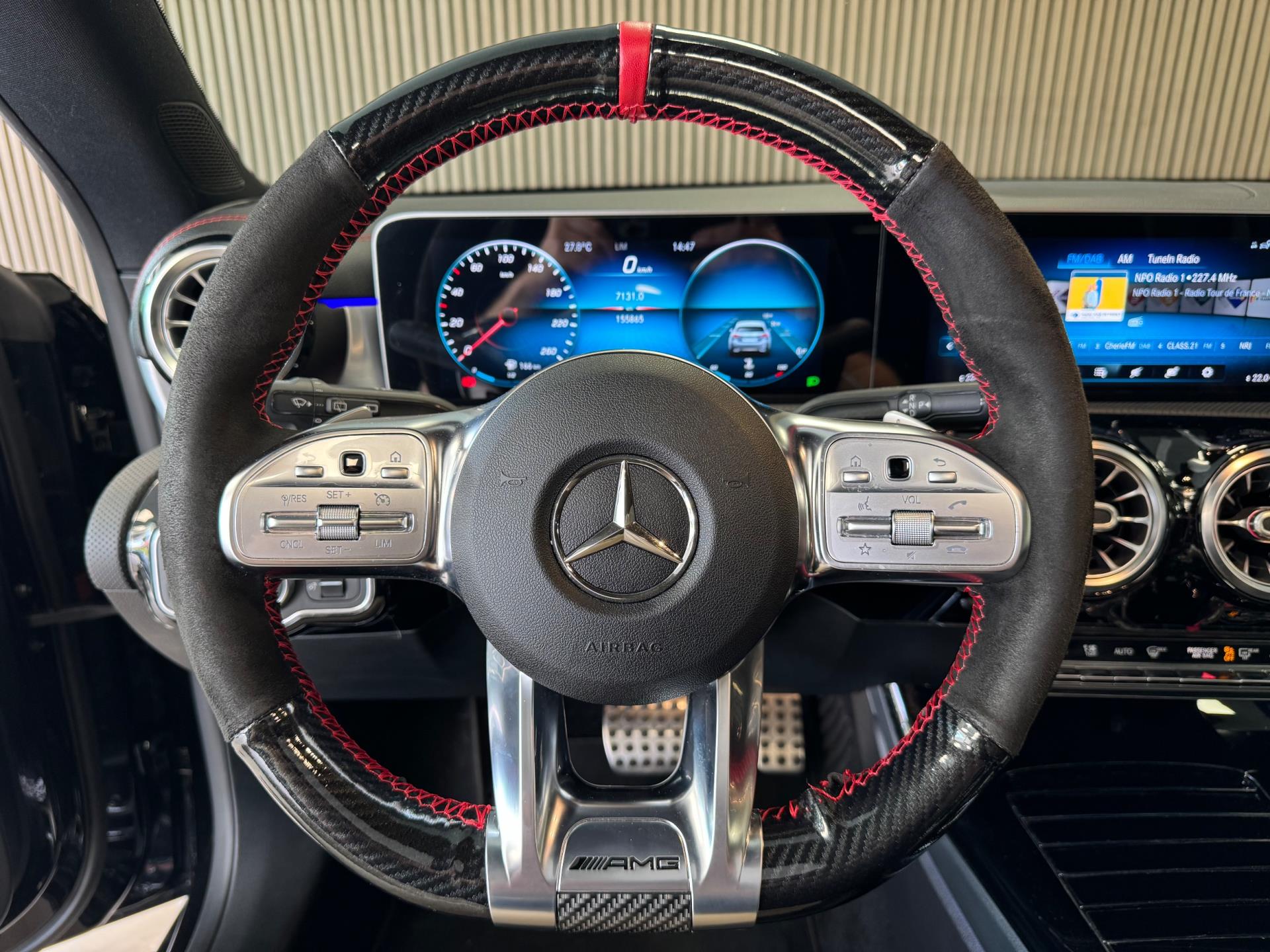 38241064-29.jpg